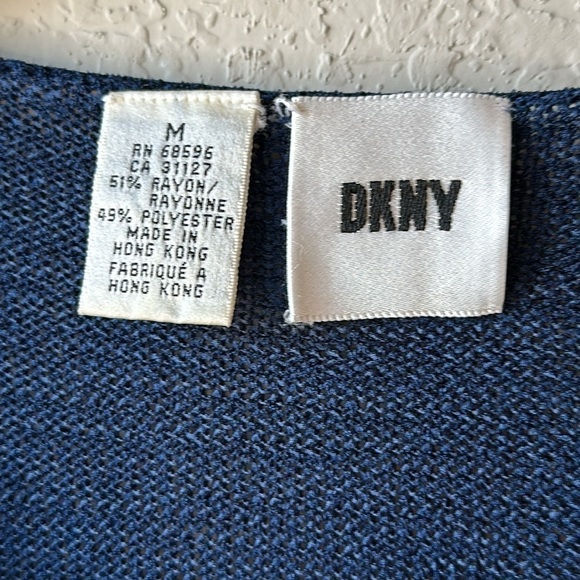 DKNY V Neck Rayon blend Top Size Medium - Picture 7 of 10
